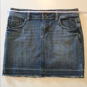 Stretch denim raw edge mini